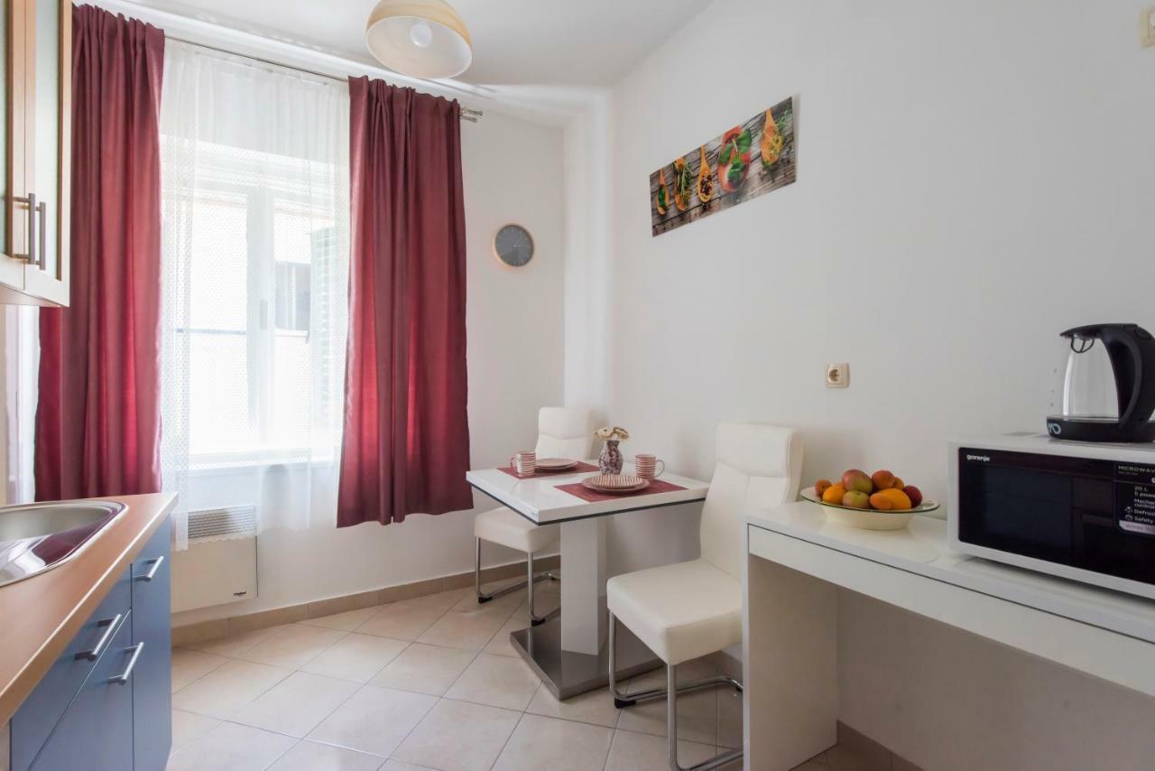 T&M Apartment With Parking In The Old Town Zadar Exteriör bild